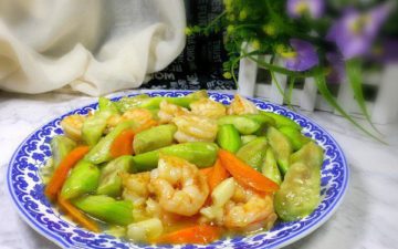 The Sweet Sauteed Shrimps With Loofah