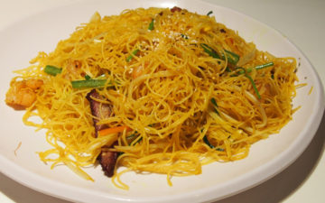 Make Dining Fun For Entire Family With Mei Fun Recipe (Mai Fun)