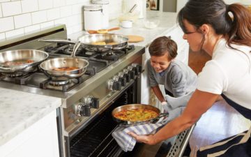 Skills You Can Only find in Chinese Cooking Classes